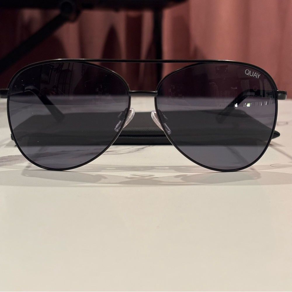 Quay Australia Dark Aviator Sunglasses - Picture 3 of 10